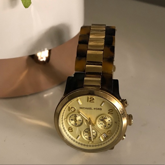 Michael Kors Stainless Steel Watch - Picture 1 of 8